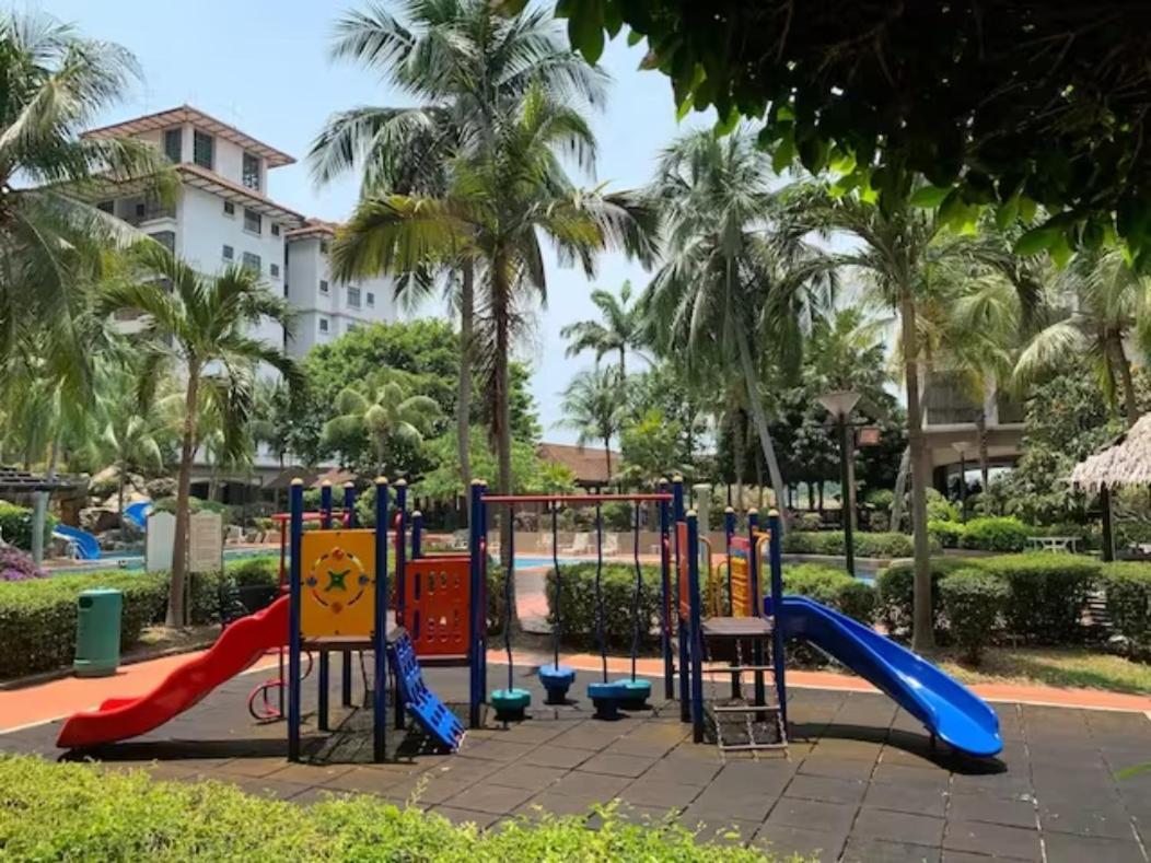 Gracious ~ Walking Distance To See, Shop And Eat Malacca エクステリア 写真
